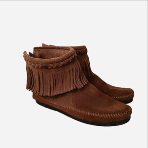 Minnetonka Fringe Back Zip Moccasin Boots Brown 9